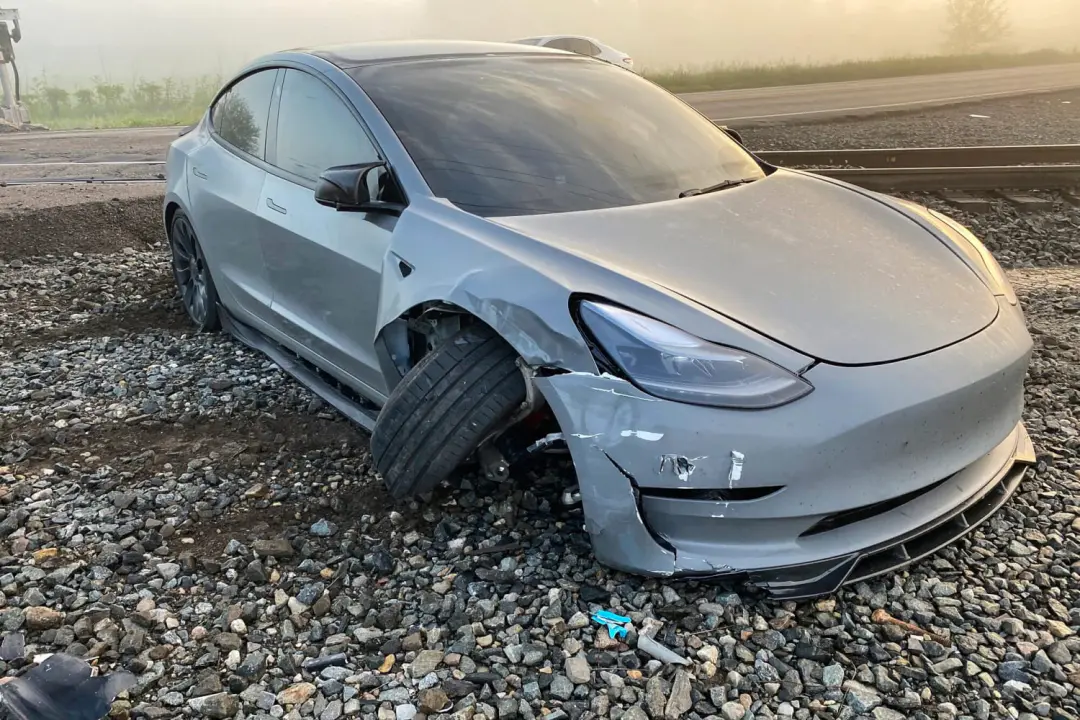 découvrez les dernières tendances du marché automobile avec la chute des immatriculations de tesla en avril. analysez les facteurs qui ont contribué à cette baisse et ce que cela signifie pour l'avenir de la marque.