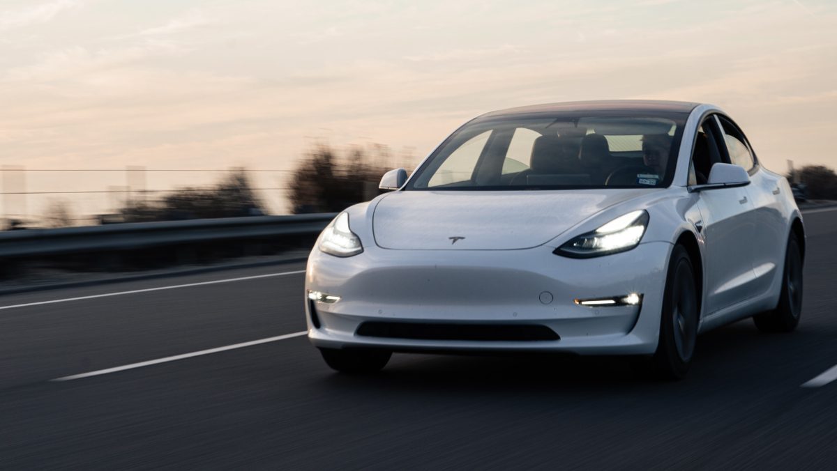 découvrez les dernières tendances du marché automobile avec notre analyse de la chute des immatriculations des véhicules tesla en avril. explorez les raisons derrière cette évolution et son impact sur l'image de la marque.