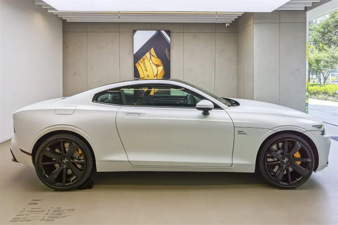 découvrez les nouveaux rivaux de tesla en belgique : des véhicules électriques innovants qui allient performance, design et technologie de pointe. renseignez-vous sur les alternatives durables qui redéfinissent l'avenir de l'automobile en belgique.
