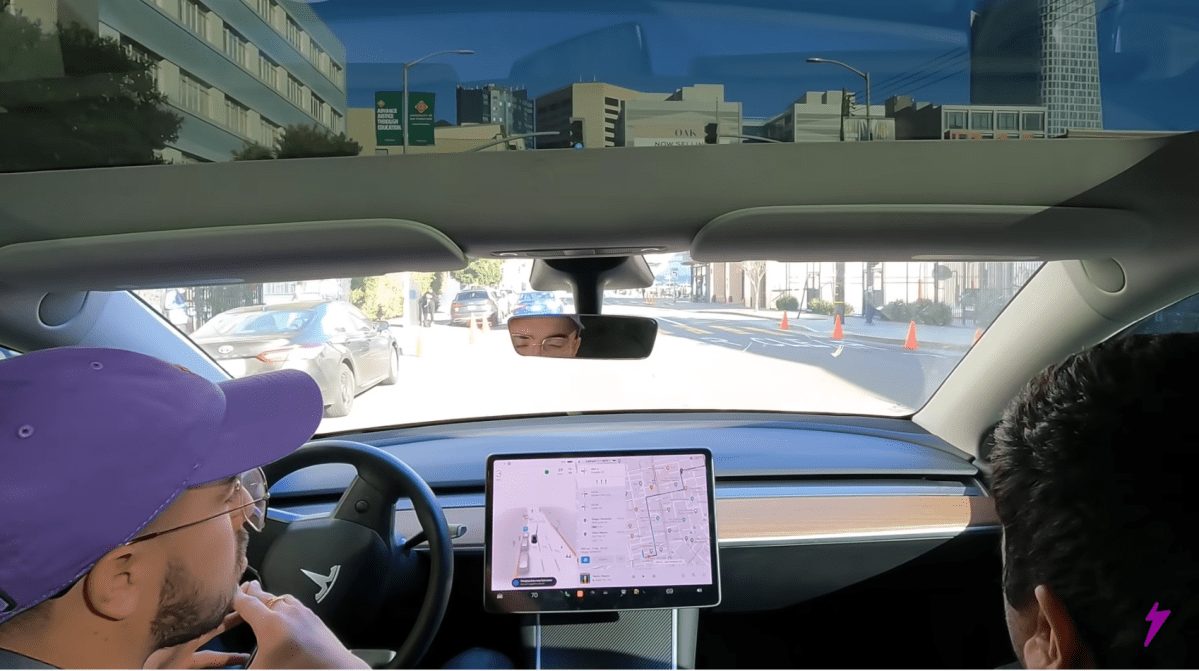 découvrez la sécurité exceptionnelle de la tesla model 3, alliant technologie avancée et protection optimale pour une conduite sereine. explorez les caractéristiques innovantes qui font de ce véhicule électrique un choix sûr et fiable sur la route.