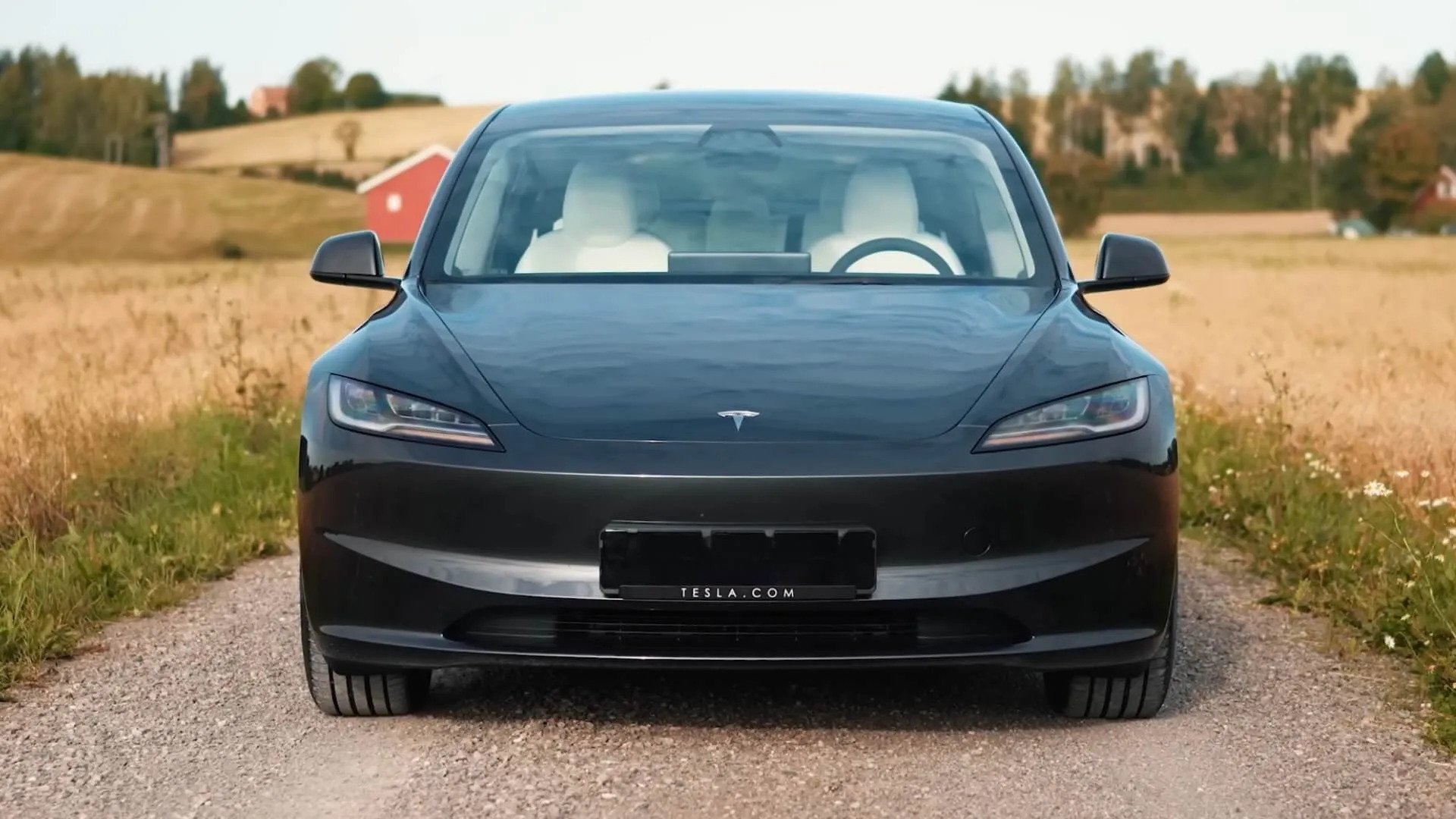 découvrez la sécurité avancée de la tesla model 3, alliant technologie de pointe et design innovant pour garantir la protection de ses occupants. explorez ses caractéristiques de sécurité, ses performances éprouvées et la tranquillité d'esprit qu'elle offre sur la route.