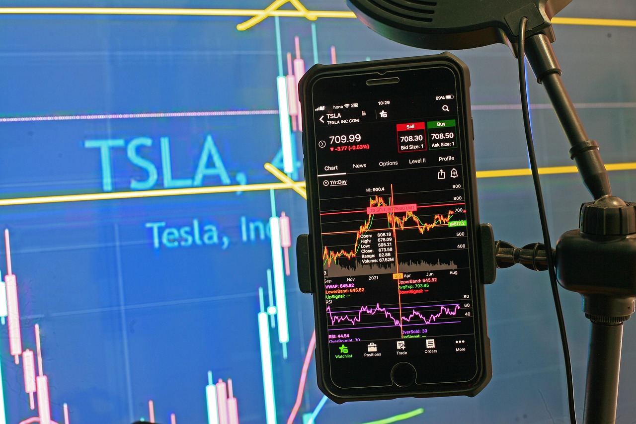 découvrez l'univers innovant de tesla, le leader de l'automobile électrique. explorez nos modèles performants, technologies avancées et engagement envers la durabilité. rejoignez la révolution verte avec tesla !