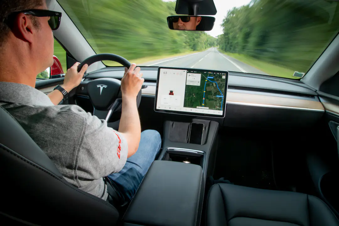 découvrez les dernières avancées de la tesla model y, qui devrait offrir une conduite autonome améliorée dès juin ! restez à la pointe de la technologie automobile avec ce suv électrique innovant.